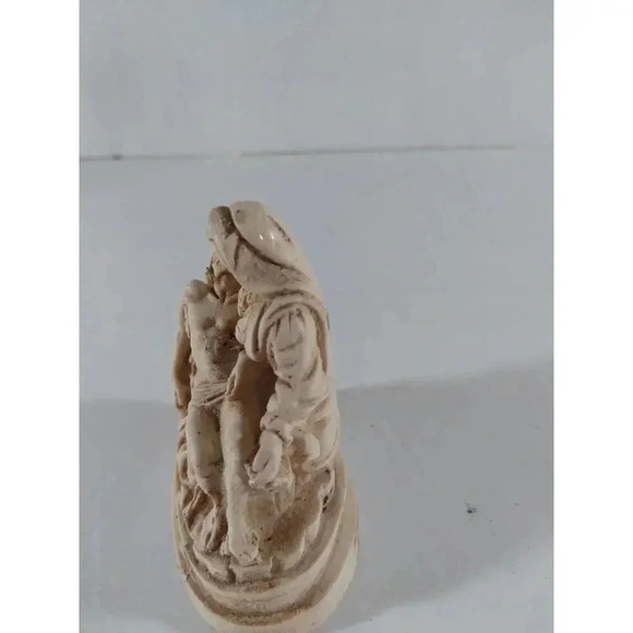 Marble Dust Pieta Jesus Mary Sculpture Italy 3x3 - Picture 2 of 9